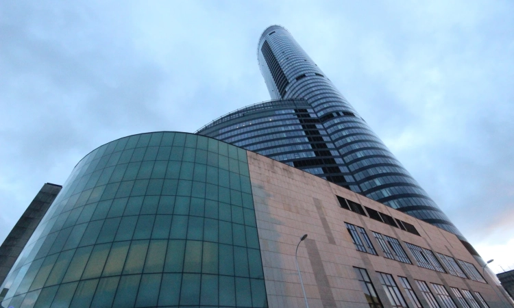 3pok, 106met, Sky Tower KOMÓRKA / GARAŻ / WINDA / 2013 (Wrocław) | Zdjęcie główne