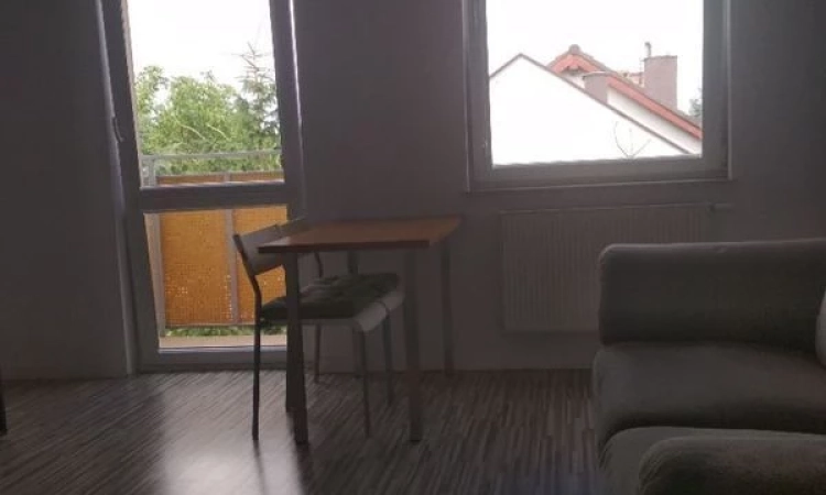 1pok, 32met, Okolice Dzielnicowej BALKON/GARAŻ/2012 (Wrocław) | Zdjęcie główne