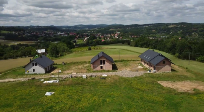 Dom deweloperski w Ciężkowicach